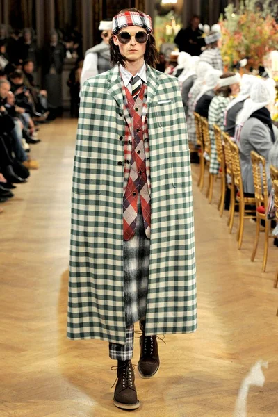 Look 28